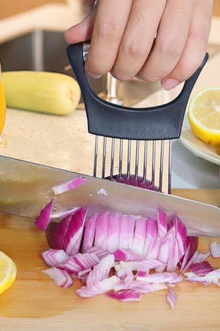 JAYVAR Onion Holder for Slicing, Onion Cutter Vegetable Chopper, Stainless Steel Tomato Slicer Vegetable Cutter for Potato, Avocados, Eggs, Food Slicer Assistant Tool for Fruit Lemon and Meat